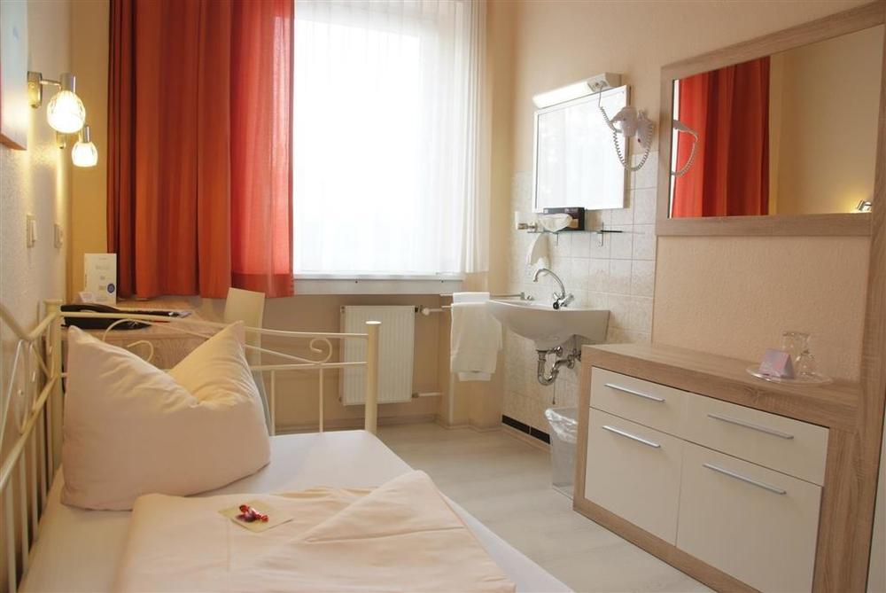 Arena Hotel Гельзенкірхен Номер фото